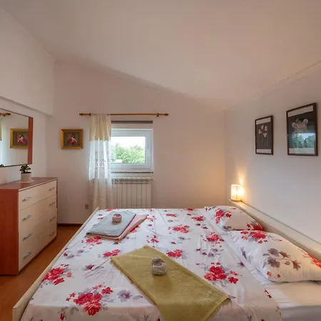 Daire Large Family Sabrina On Two Floors