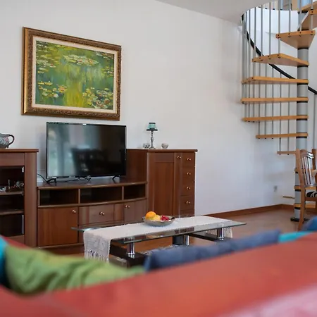 Large Family Sabrina On Two Floors
