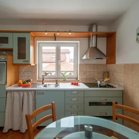 Large Family Sabrina On Two Floors Daire Poreč
